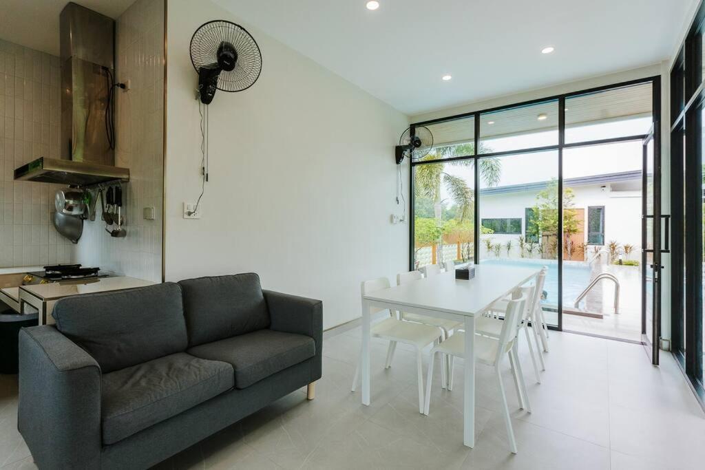 Cheeva Pool Villa Khao Lak Extérieur photo